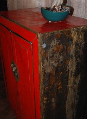 PETITE ARMOIRE ANCIENNE CHINOISE LAQUÉ ROUGE