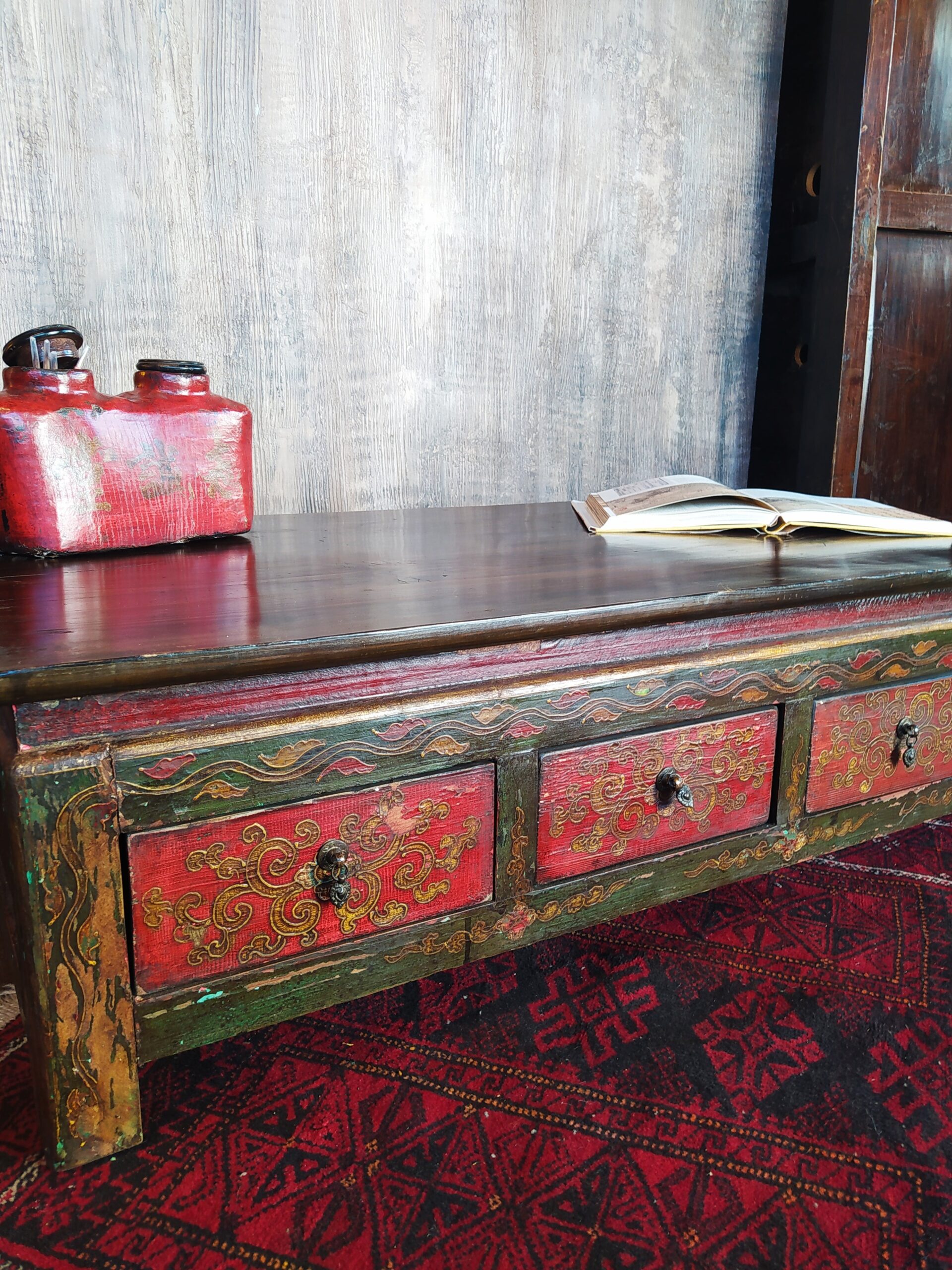 TABLE BASSE CONTEMPORAINE STYLE TIBET