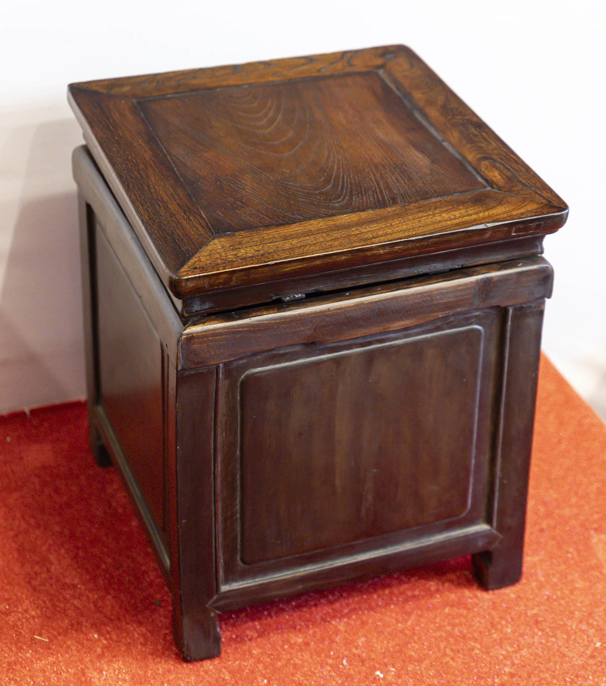 Tabouret-coffre ancien chinois