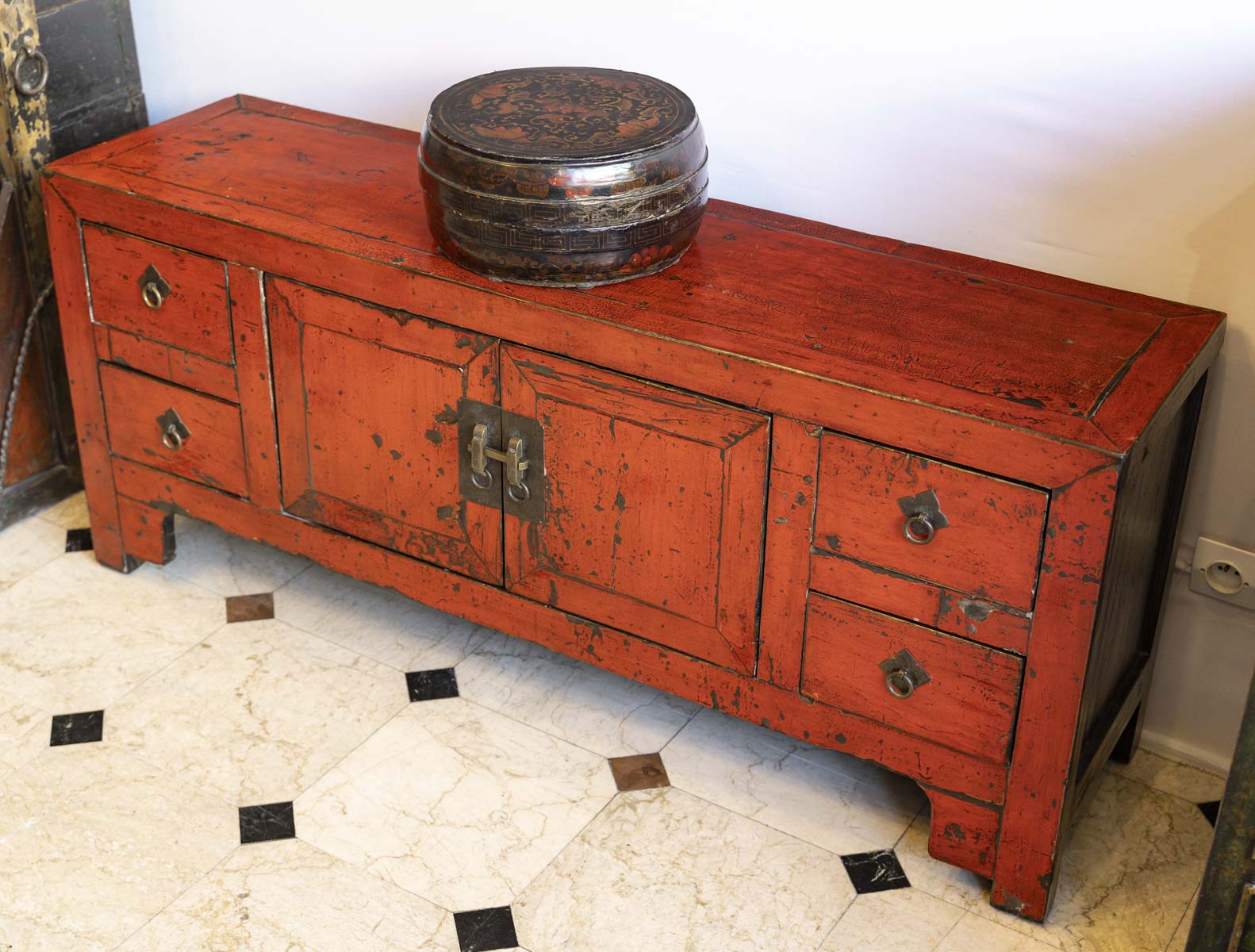 Meuble bas ancien chinois