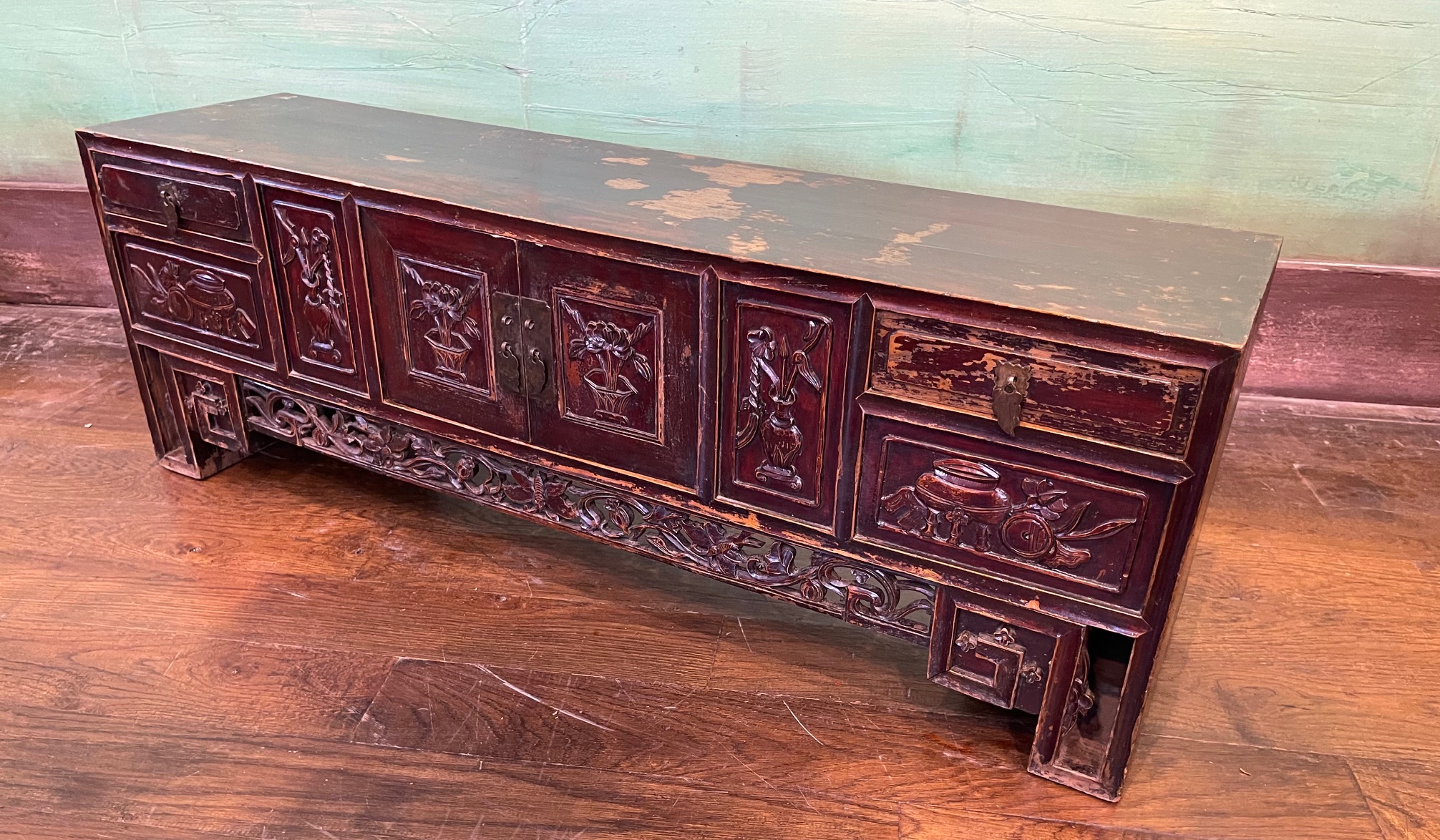 Meuble bas ancien chinois